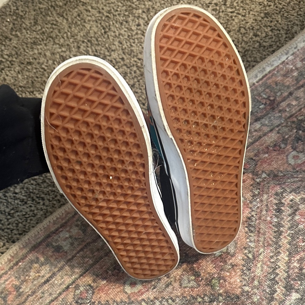 Vans Teal and Black Aztec Slip-On with Geometric Design w9/m7.5 - Picture 3 of 8